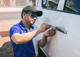 Car Locksmith in Mira Monte, CA
